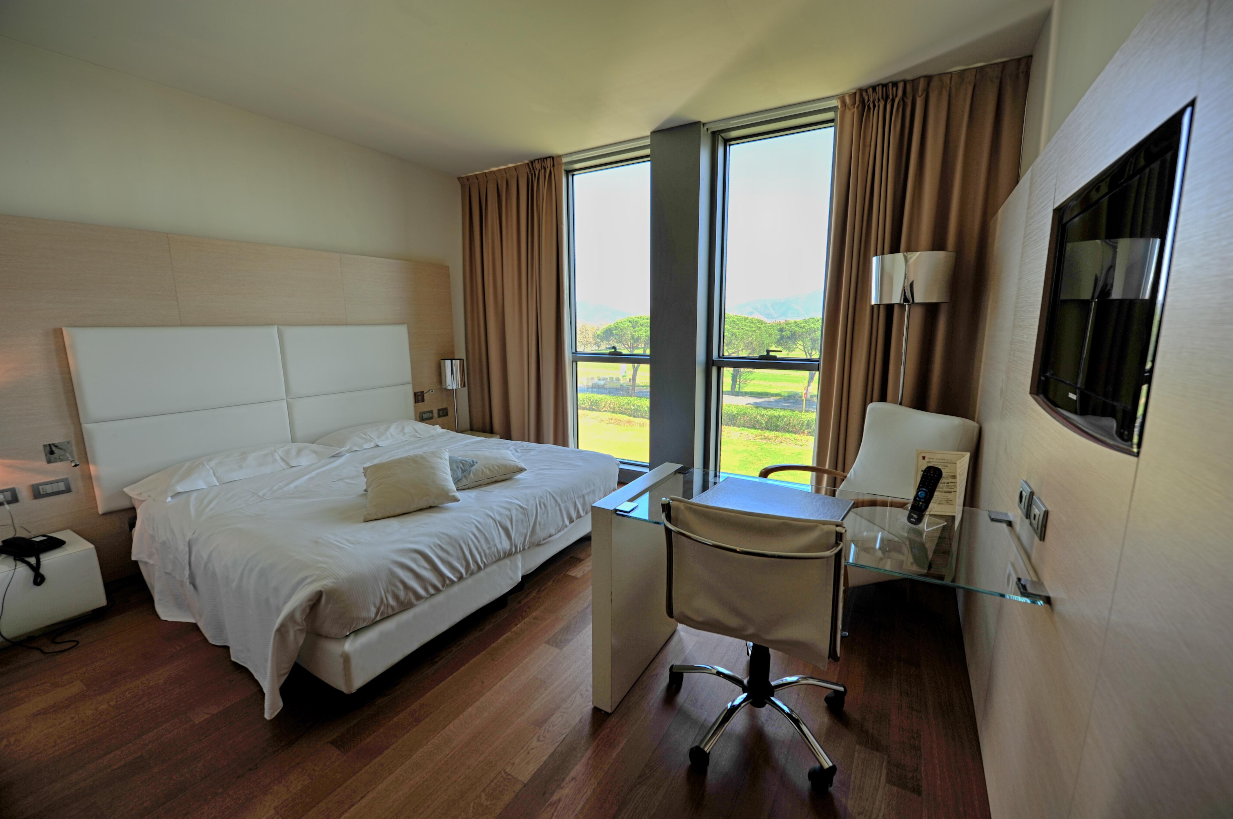 ホテル Pisa Tower Plaza エクステリア 写真 A room at the hotel