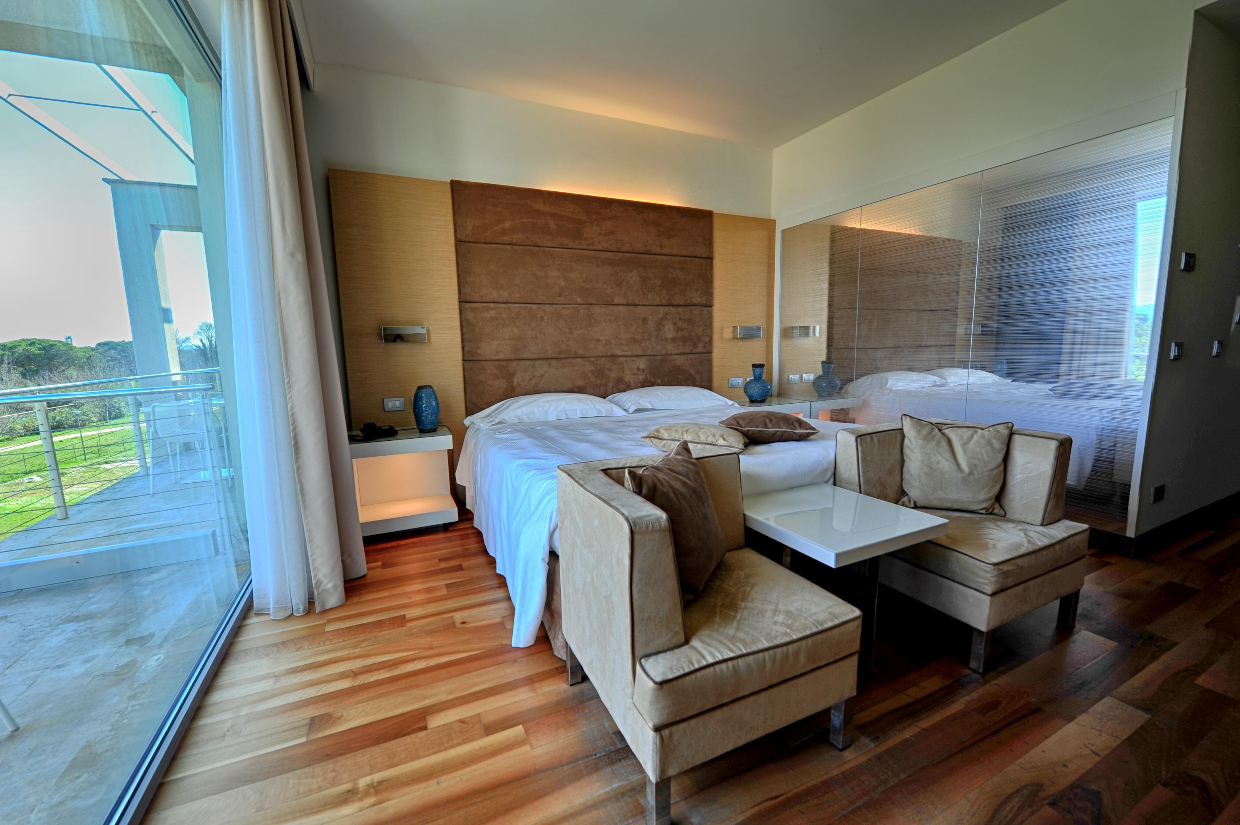 ホテル Pisa Tower Plaza エクステリア 写真 A room at the hotel