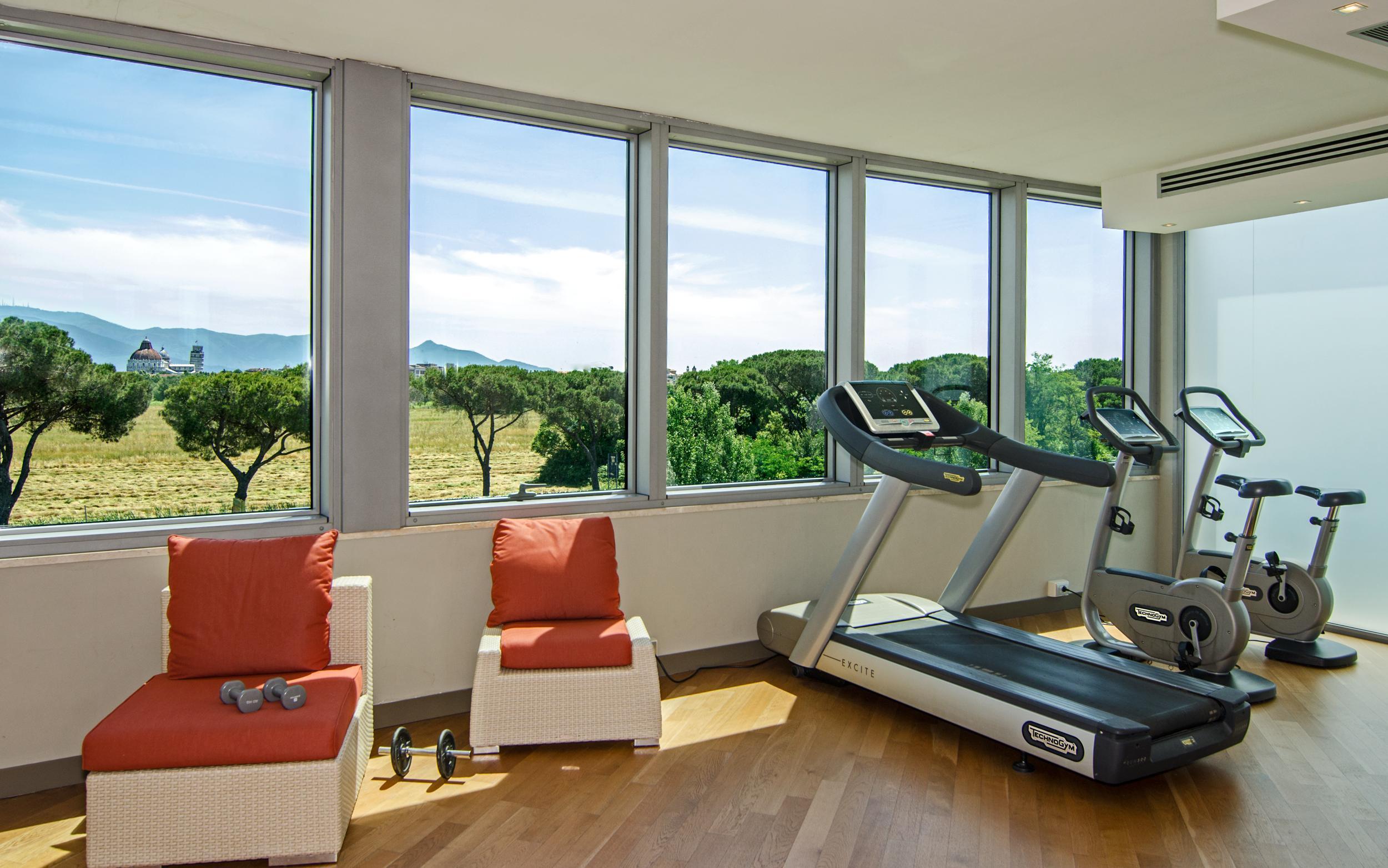 ホテル Pisa Tower Plaza エクステリア 写真 The gym at the hotel
